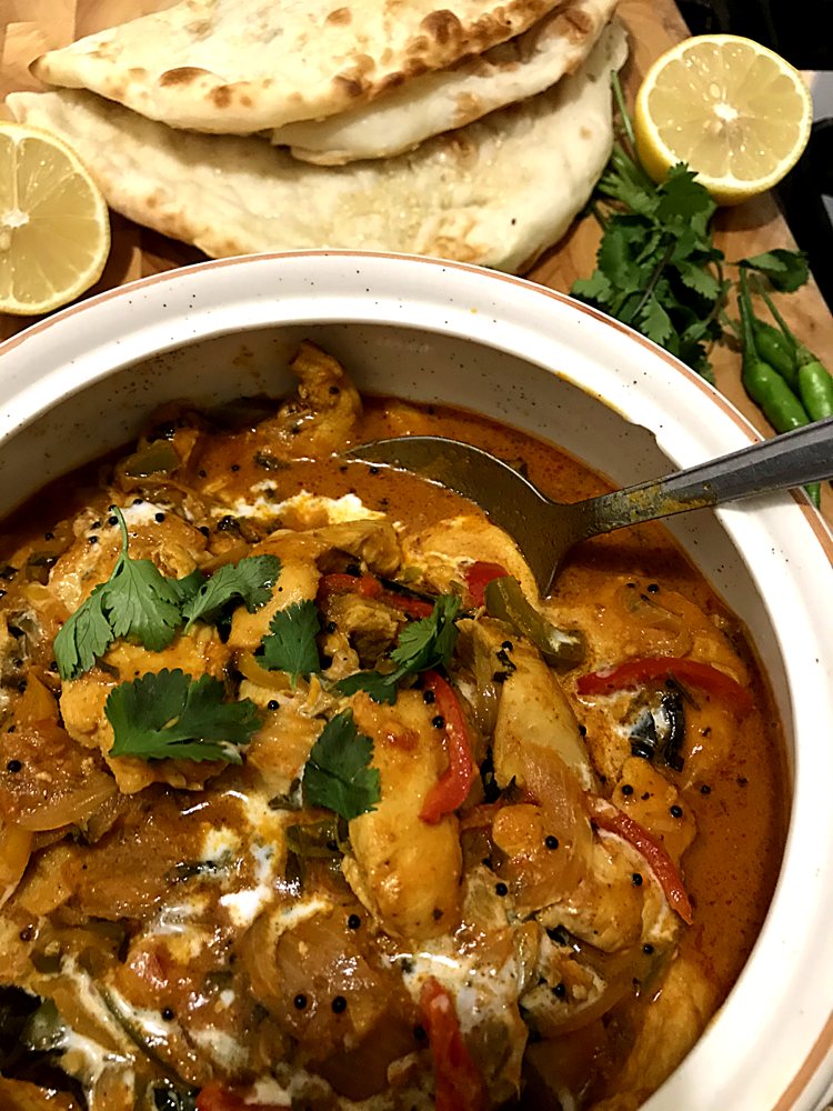 Chicken curry with naan